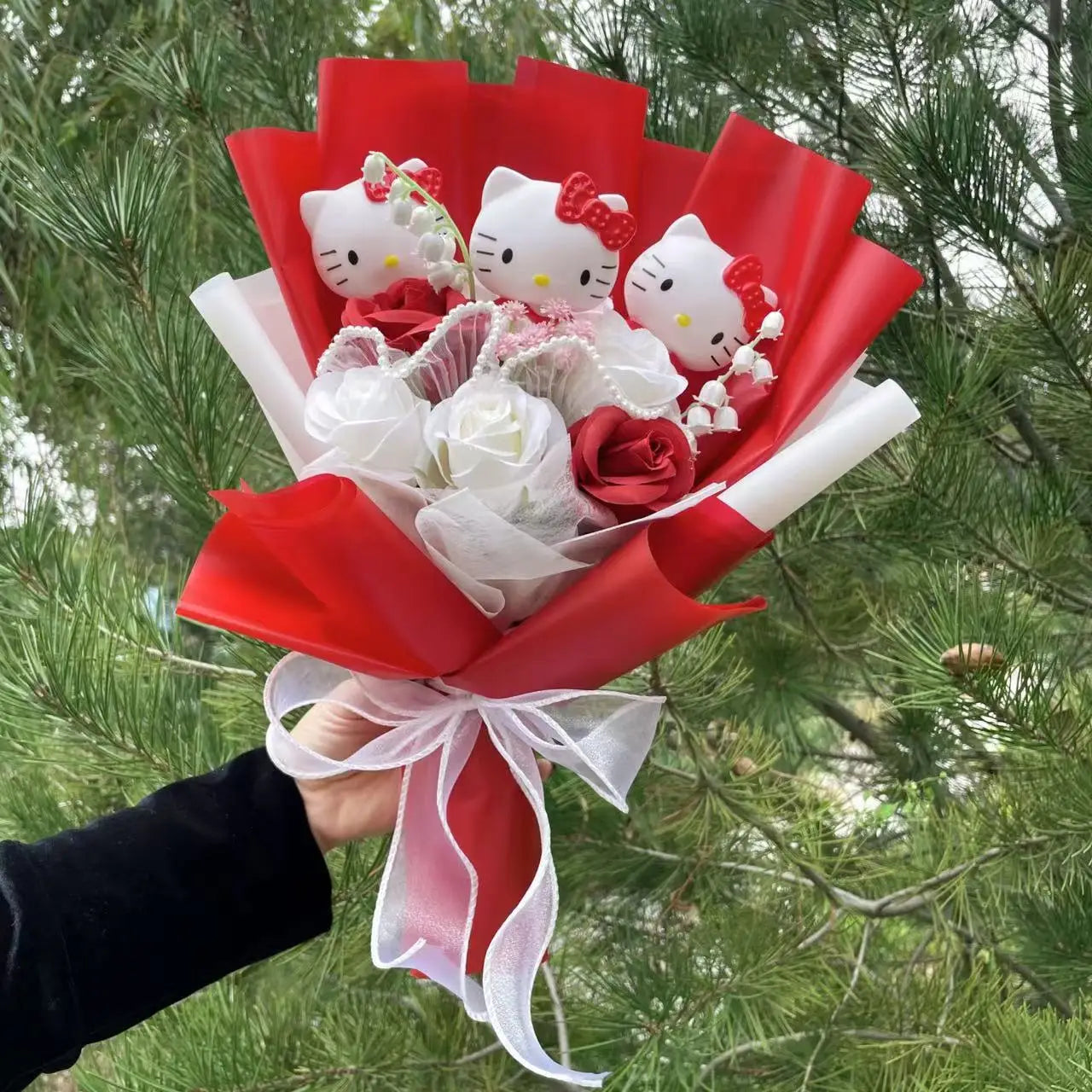 Hello Kitty Cat Dolls With Flowers Creative Bouquet Valentine gift