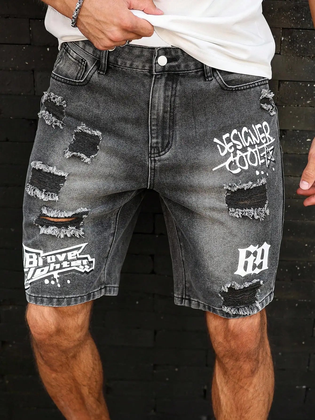 Men's distressed shorts, fashionable jeans, summer casual style, mid-waist, light color,