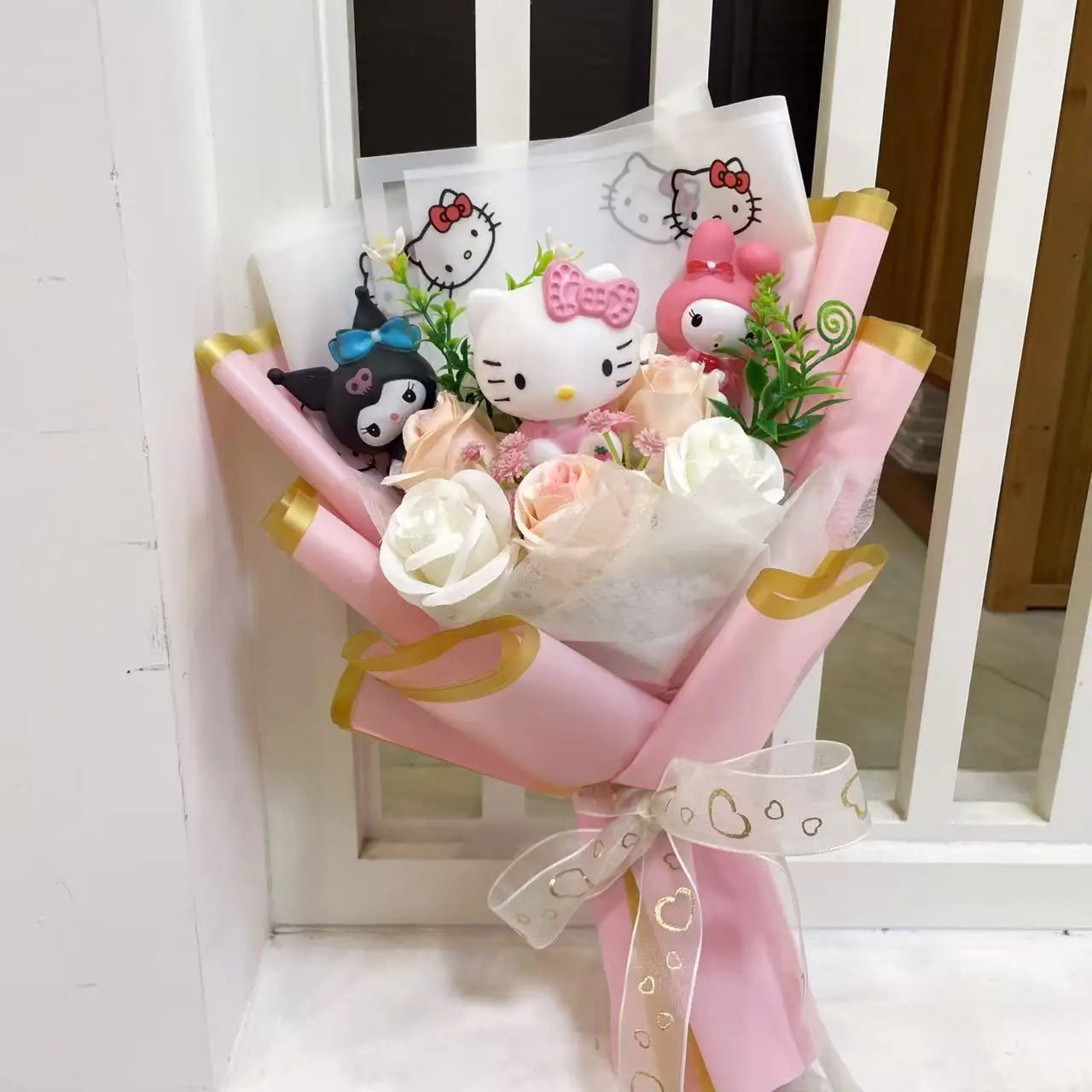 Hello Kitty Cat Dolls With Flowers Creative Bouquet Valentine gift