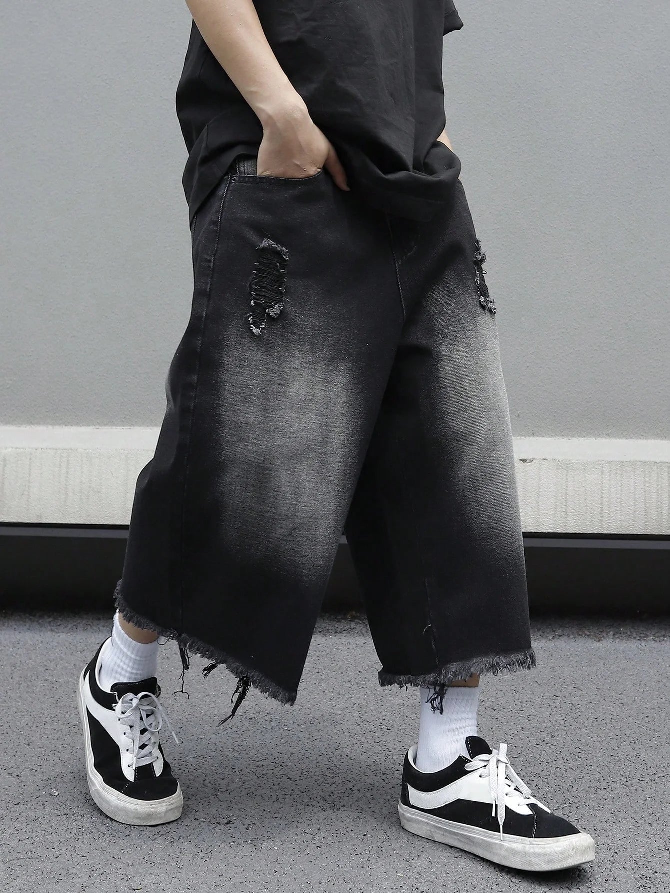 Men's Loose Ripped Denim Jeans 7 Point Calf Length Wide Leg Trousers
