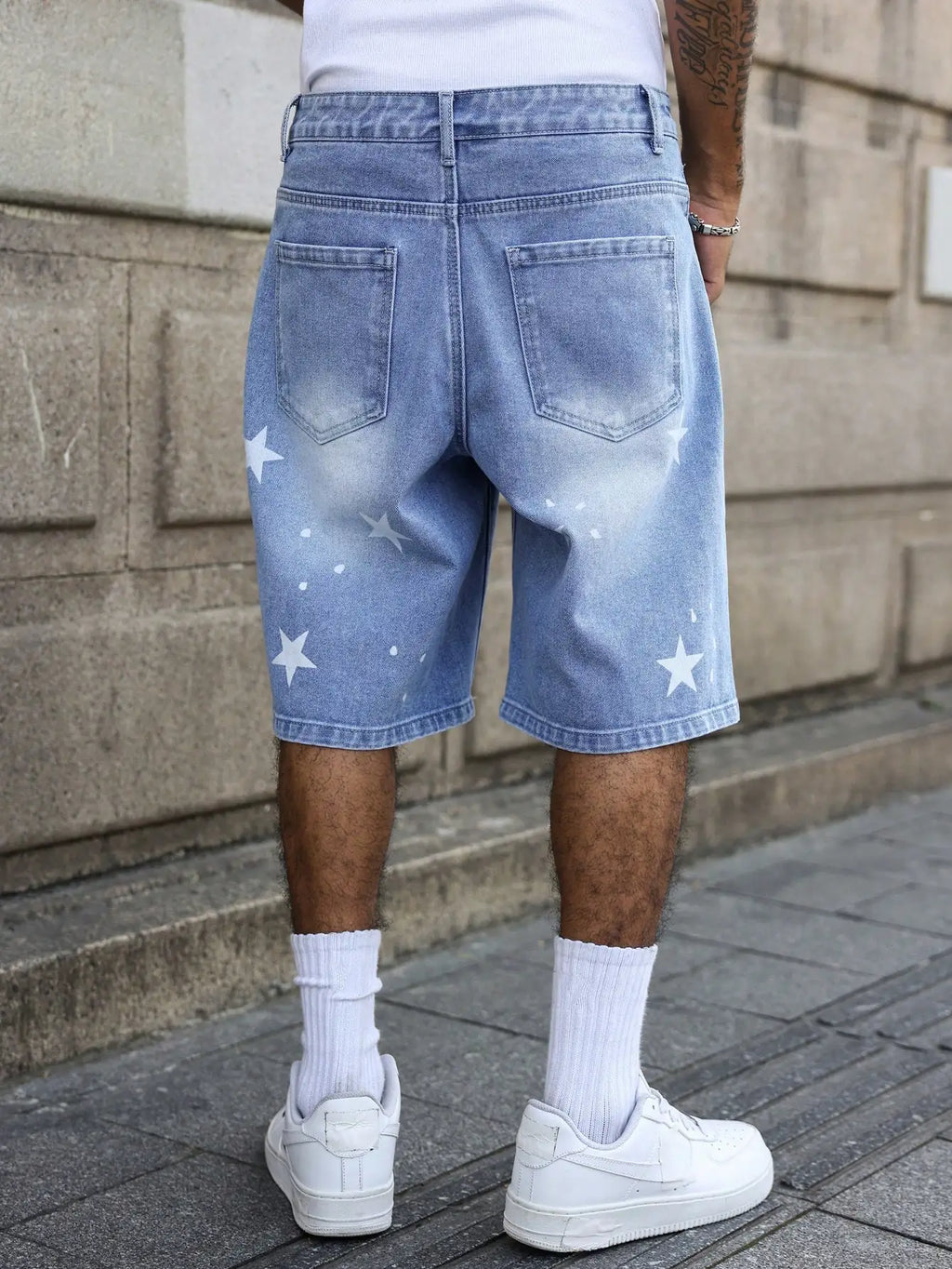 Men's Blue Denim Shorts for Spring and Summer, with Stars Printed on the Legs, Are Stylish and Simple to Match