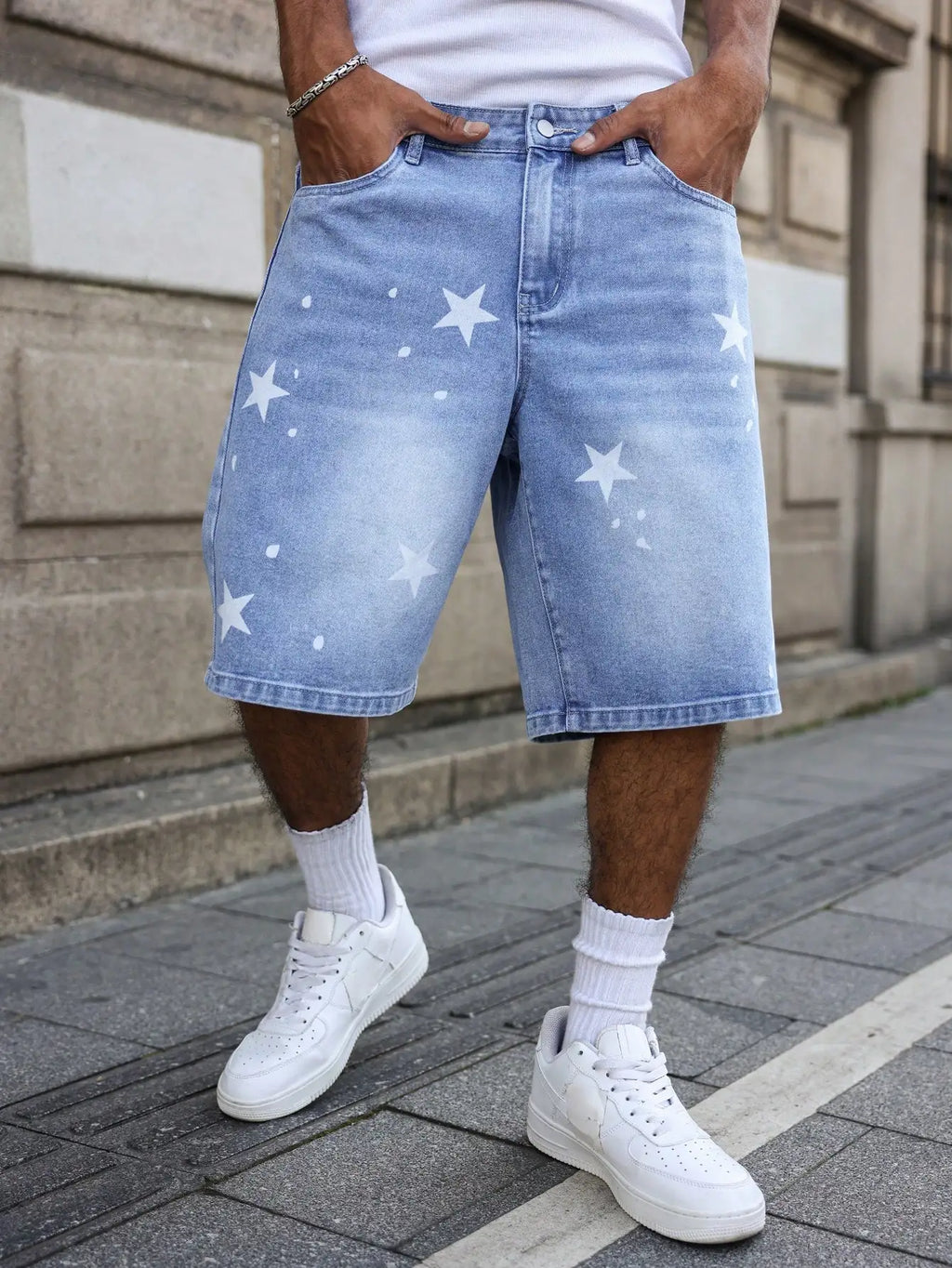 Men's Blue Denim Shorts for Spring and Summer, with Stars Printed on the Legs, Are Stylish and Simple to Match
