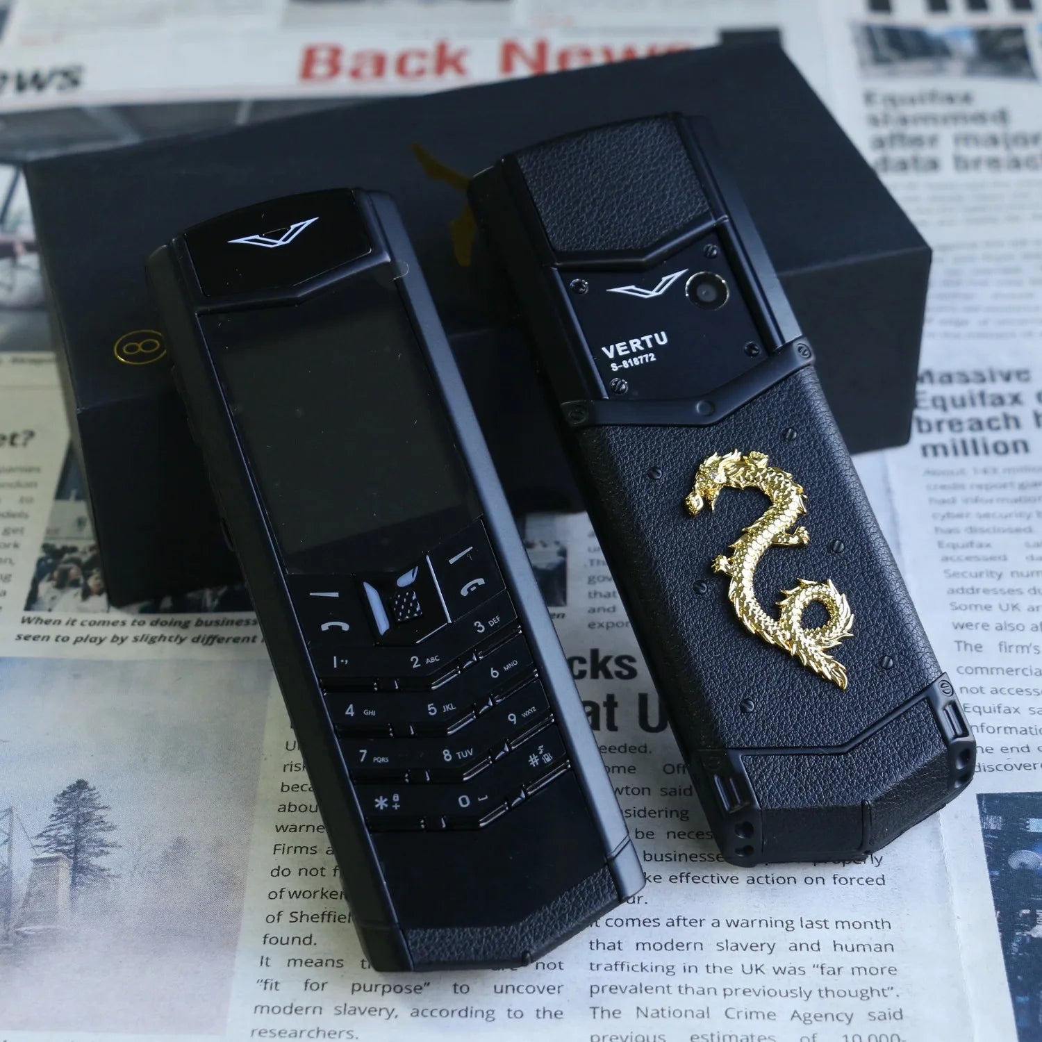 Vertu Elegant Metal Signature Handmade Dragon Cellphone Classic Senior Mobile Phone